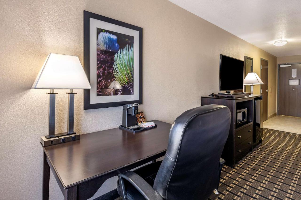 Best Western Plus Las Vegas West Exterior photo