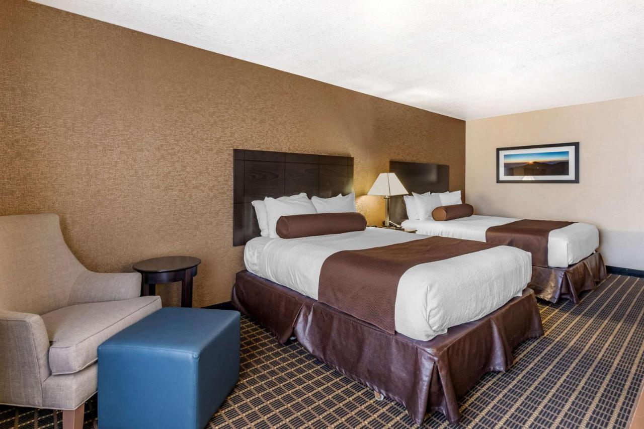 Best Western Plus Las Vegas West Exterior photo